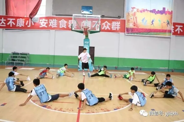 如何在封闭训练中培养篮球战术意识_1